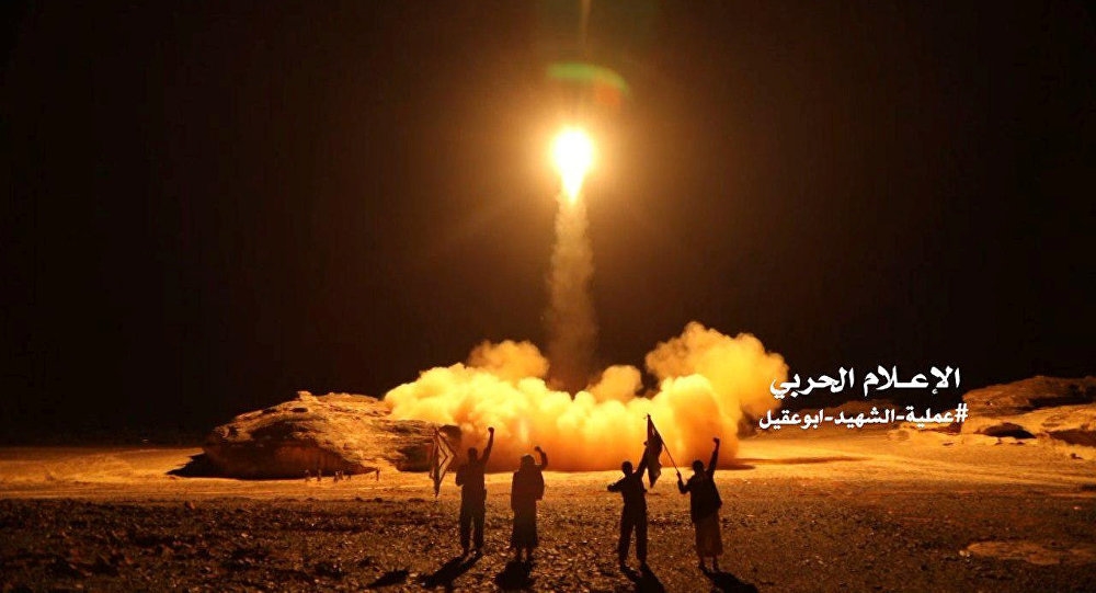اعتراض صاروخ باليستي أطلقه الحوثيون على  مدينة "جازان" السعودية
