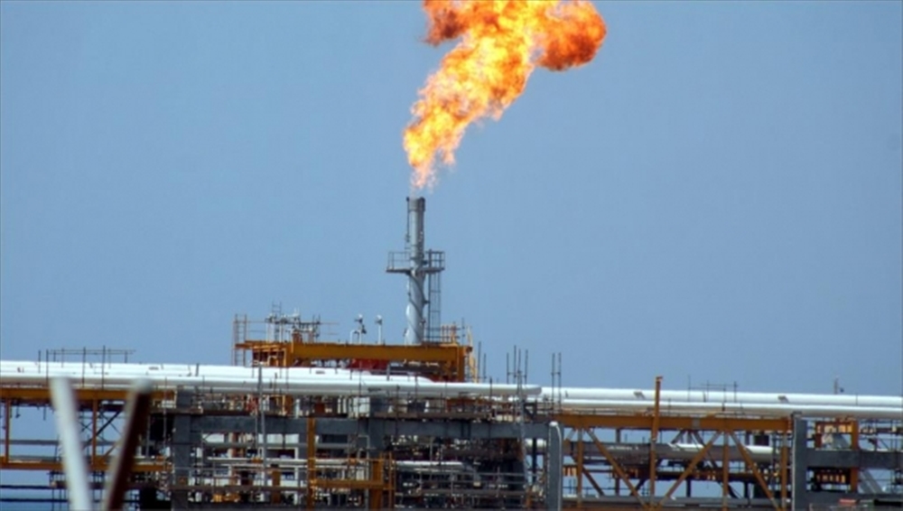 الحكومة: نأمل رفع الإنتاج إلى 110 آلاف برميل من النفط يومياً في 2019م