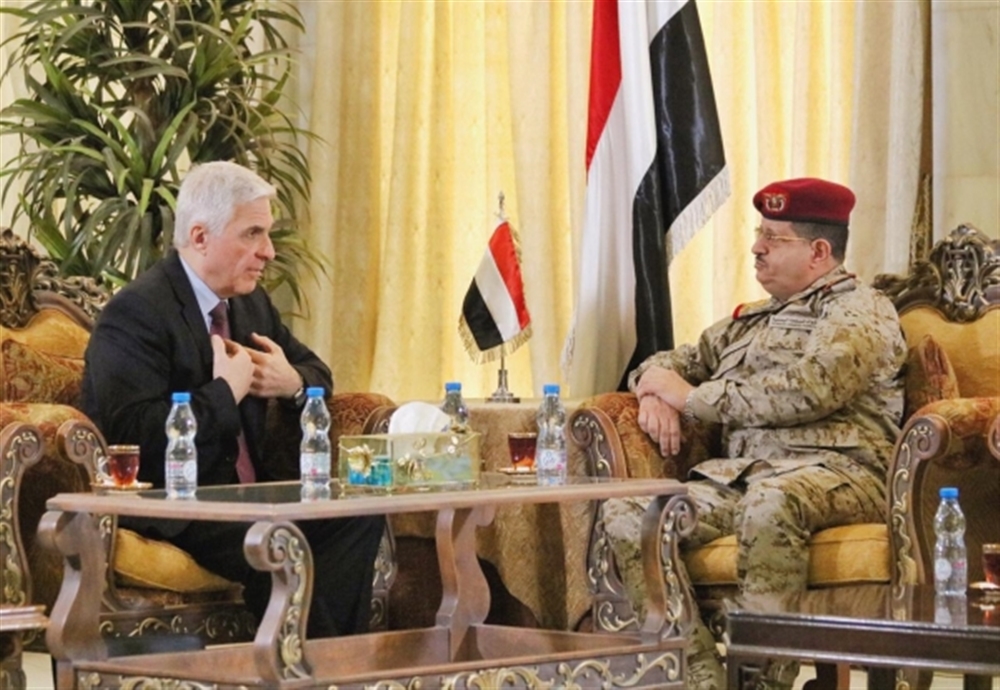 وزير الدفاع: الحوثيون يرفضون الرضوخ للسلام
