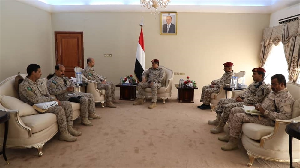 رئيس الأركان لقائد قوات التحالف: علينا استكمال تحرير مدينة تعز بوابة اليمن