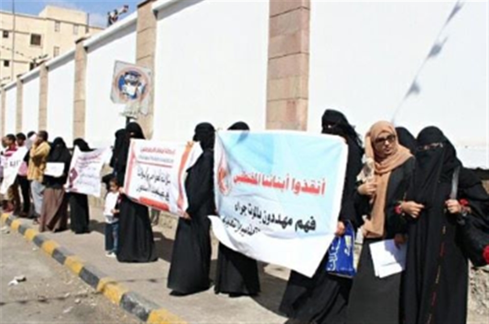رابطة حقوقية: 580 مختطف من أبناء تعز في سجون الحوثي تعرضوا للتعذيب