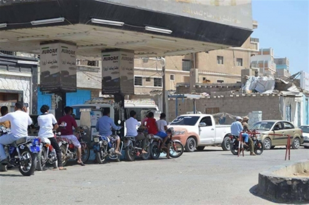 شركة النفط تعاود ضخ البنزين إلى محطات الوقود في عدن
