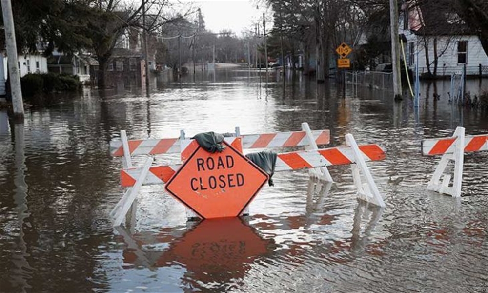 الفيضانات تقتل 3 أشخاص وتعزل بلدات أمريكية مع ارتفاع منسوب مياه الأنهار