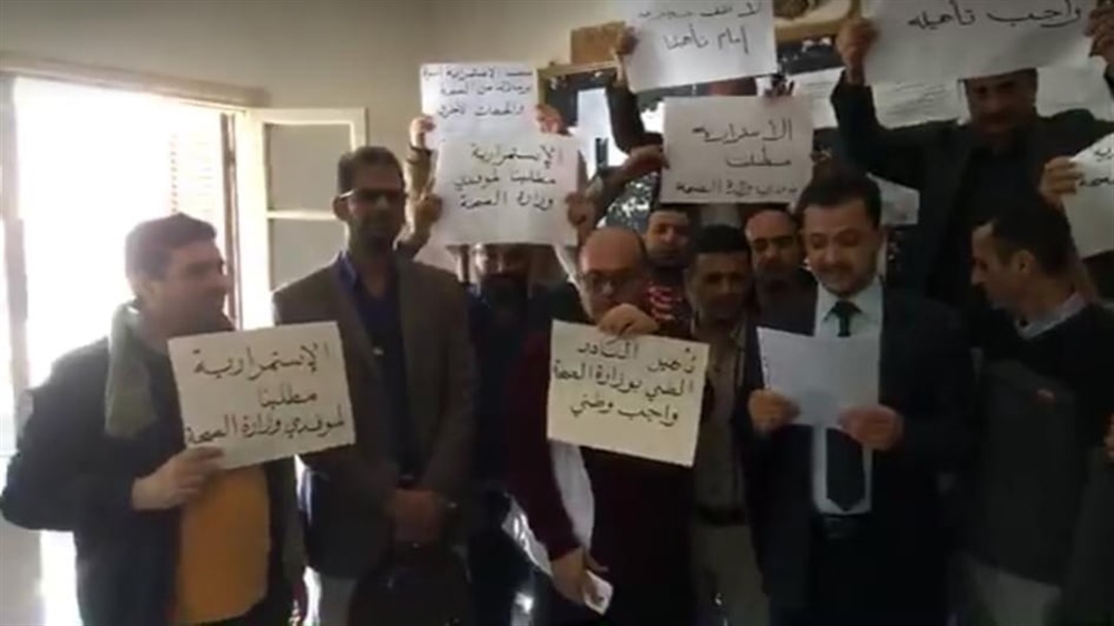 موفدو اليمن في مصر يطالبون الحكومة بسرعة صرف مستحقاتهم