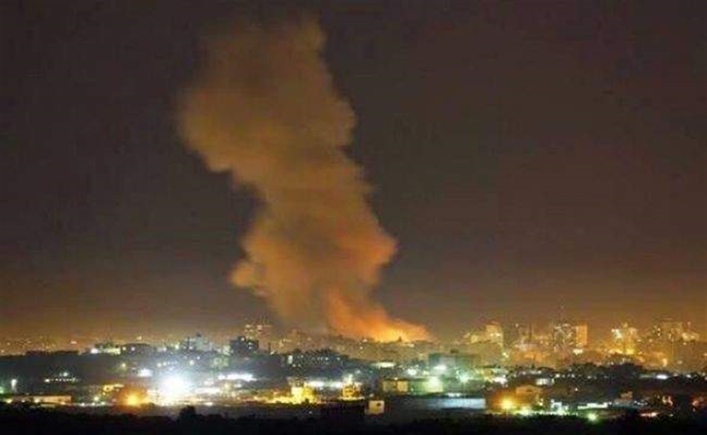 غارات مكثفة على معسكرات في صنعاء عقب إعلان الحوثيين إسقاط طائرة مُسيرة تابعة للتحالف