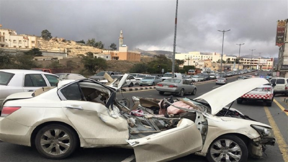 كاميرا توثق حادث سير مروع في السعودية (فيديو)