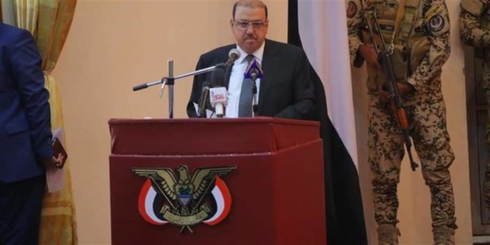 رئيس البرلمان يدعو لنبذ مشاريع الانفصال ويطالب الحكومة بالعودة إلى عدن