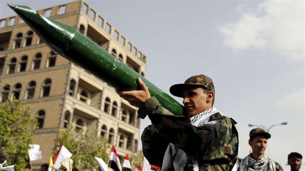 الحوثيون يستهدفون مطار أبها مرة أخرى.. والتحالف يعترض 5 طائرات مسيرة