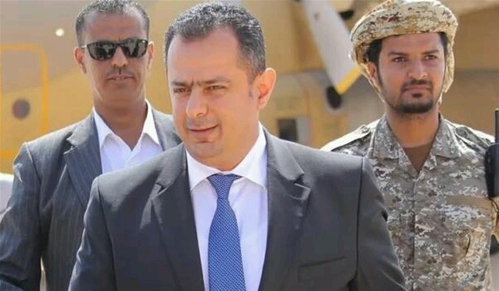رئيس الوزراء يوجه باتخاذ الإجراءات اللازمة للحفاظ على أمن ومؤسسات سقطرى