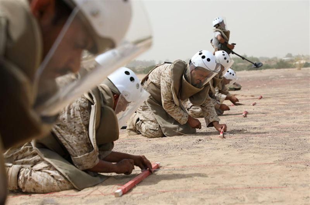 الجيش يعلن نزع عشرات الألغام زرعها الحوثيون في صعدة