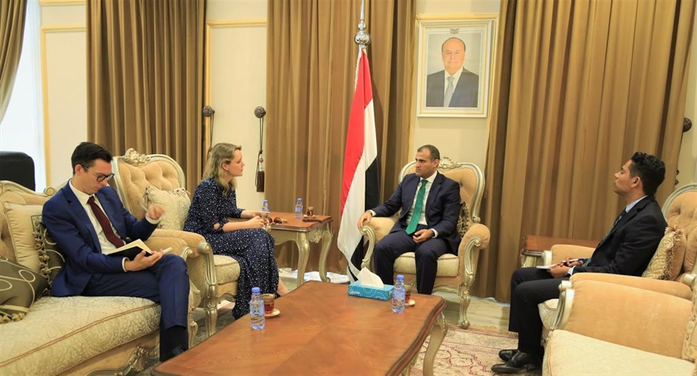 الحكومة: عدم كشف عرقلة الحوثيين لاتفاق الحديدة تصعب من مهام المبعوث الأممي
