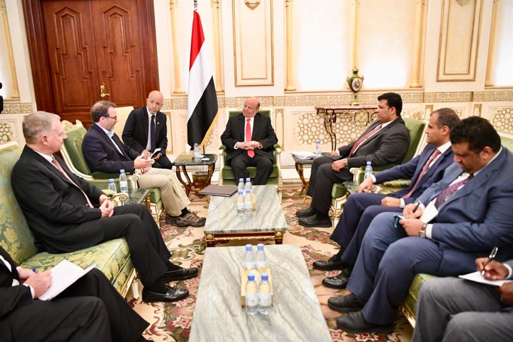 أمريكا تؤكد دعمها للحكومة الشرعية والحل السياسي في اليمن