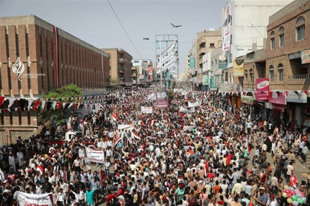 الآلاف في تعز يحيون ذكرى ثورة 26 سبتمبر (صور)