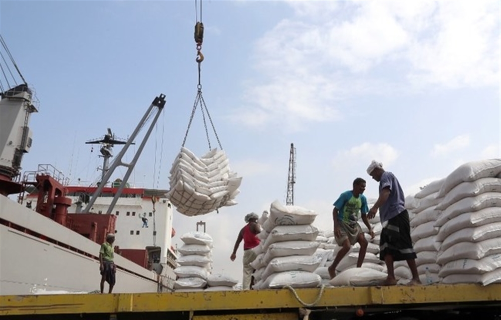 الحكومة تدعو الأمم المتحدة للضغط على الحوثيين لإدخال الإغاثة لسكان الحديدة