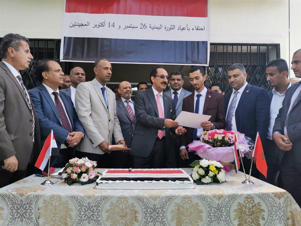 السفارة اليمنية في المغرب تكرم يمني أبدع باختراع جهاز حماية من الحريق