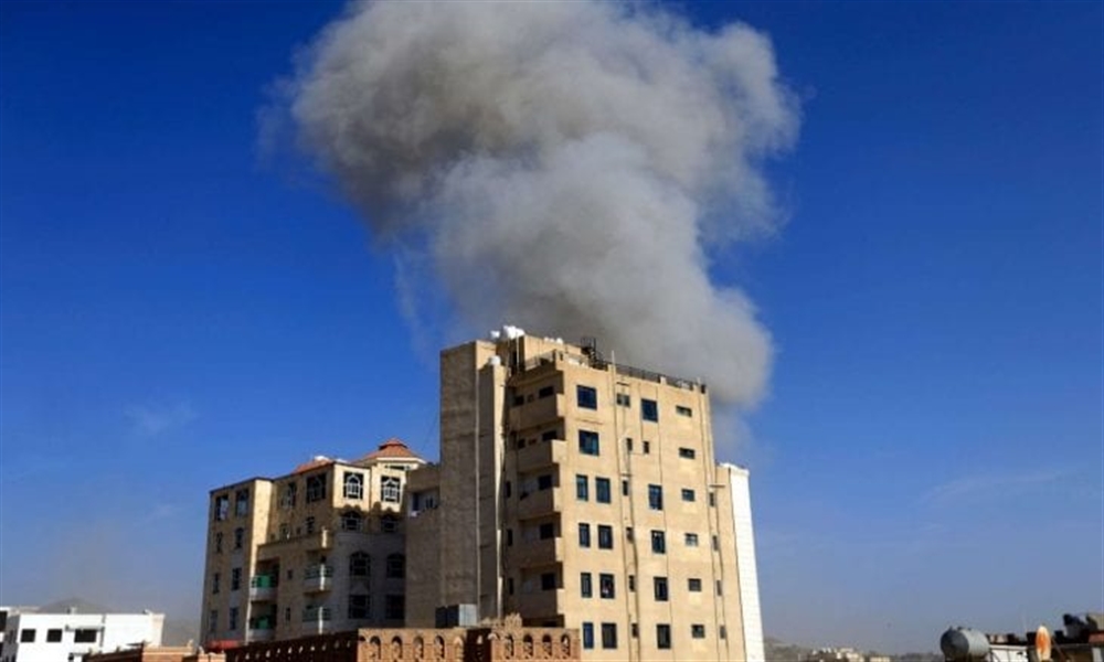 التحالف يعترف بقصف مركز نقل الدم في صنعاء نتيجة خلل بالقنبلة أثناء سقوطها