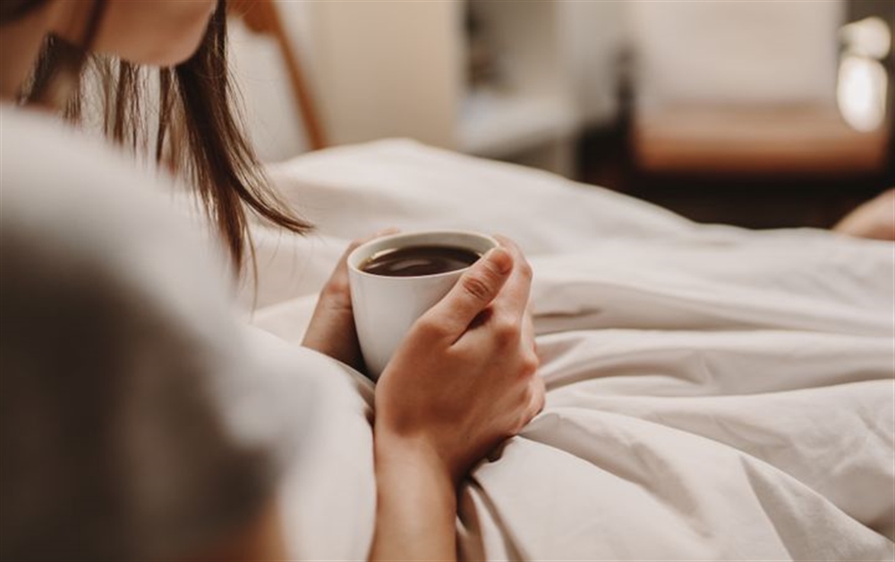 هل شربك للقهوة قبل النوم يحرمك منه فعلا؟