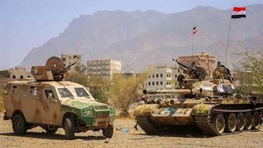 أغرق بعضها في البحر.. مركز دراسات يكشف عن تدمير التحالف أسلحة للجيش اليمني في مناطق لم تشهد حربا
