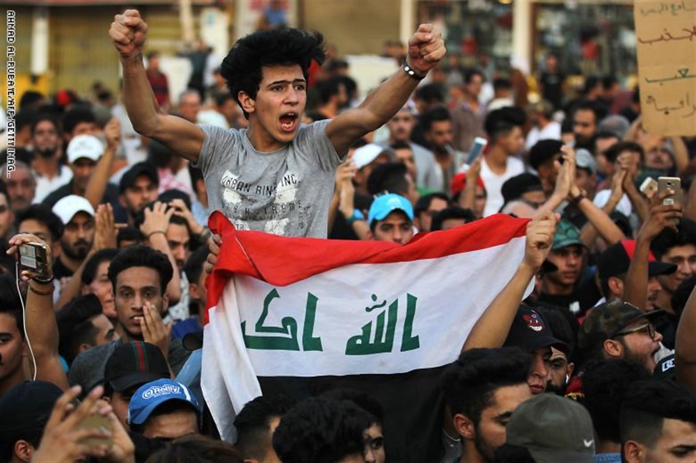 ارتفاع قتلى الاحتجاجات في العراق إلى 65 قتيلا والصدر يدعو الحكومة للاستقالة