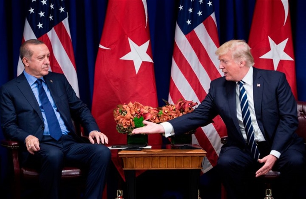 ترامب يهدد "بمحو" اقتصاد تركيا إذا "تجاوزت الحدود"