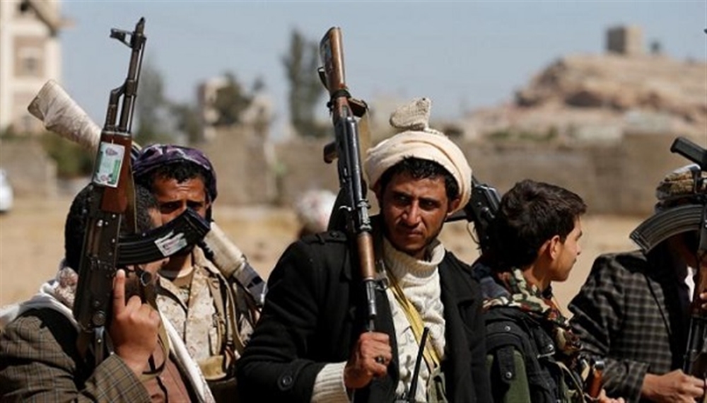 مسلحون حوثيون يسطون على منزل "صحفي" في صنعاء