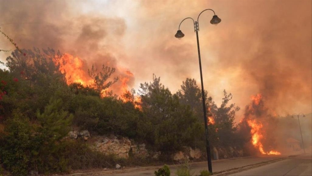 سلسلة من الحرائق الكبيرة تجتاح الأراضي اللبنانية