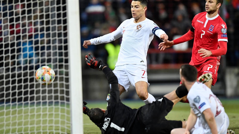 تصفيات كأس أوروبا: البرتغال تلحق بأوكرانيا الى النهائيات