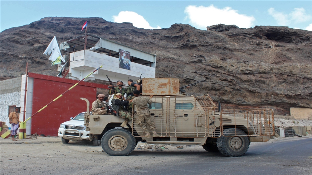 وصول لجنة عسكرية إلى عدن للإشراف على نقل قوات الحكومة وتشكيلات الانتقالي
