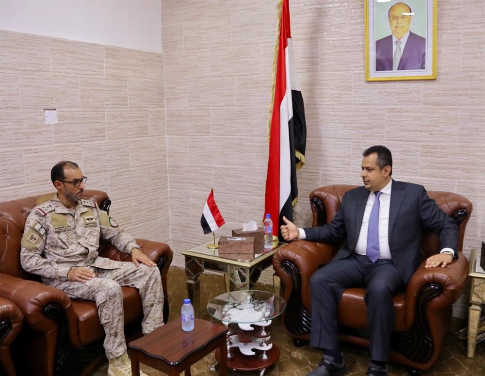 رئيس الوزراء يلتقي قائد قوات التحالف في عدن