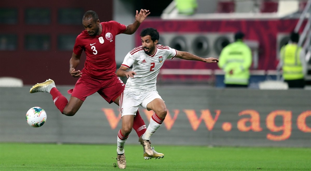 قطر تكتسح الإمارات برباعية وتبلغ نصف نهائي كأس الخليج (شاهد)