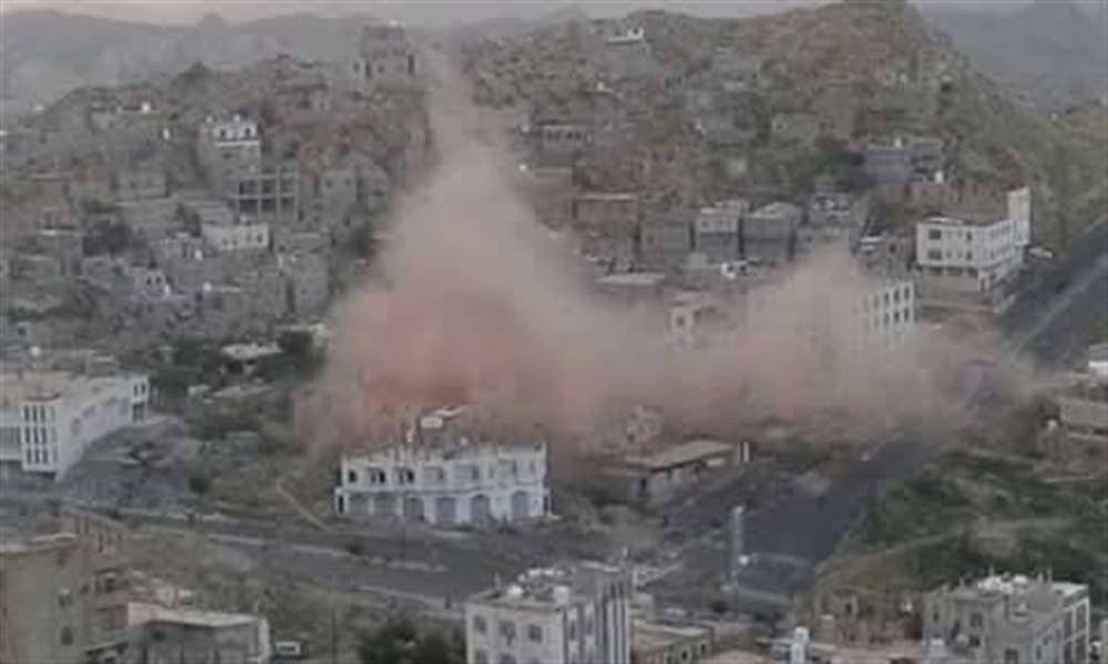 إصابة إمرأتين في قصف حوثي على حي سكني بتعز