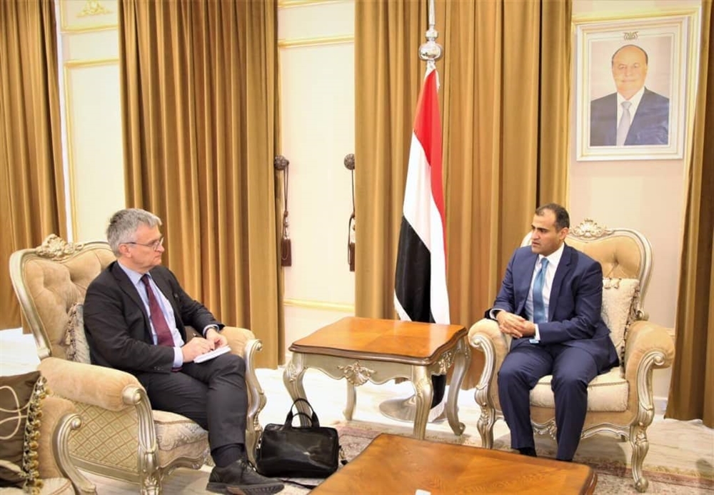 وزير الخارجية: الحكومة تدرس خياراتها بالتشاور مع التحالف للتعامل مع تصعيد الحوثيين