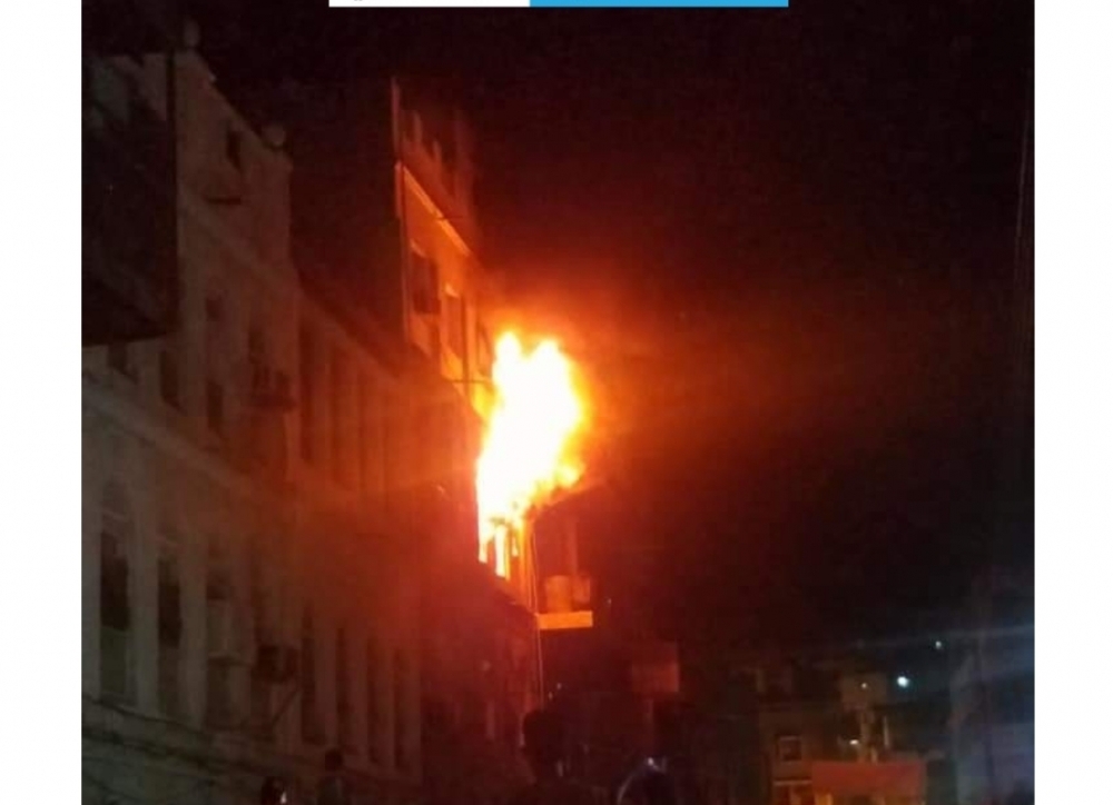 عدن: وفاة واصابة 12 مدنيا جراء اندلاع حريق بأحد المنازل بكريتر