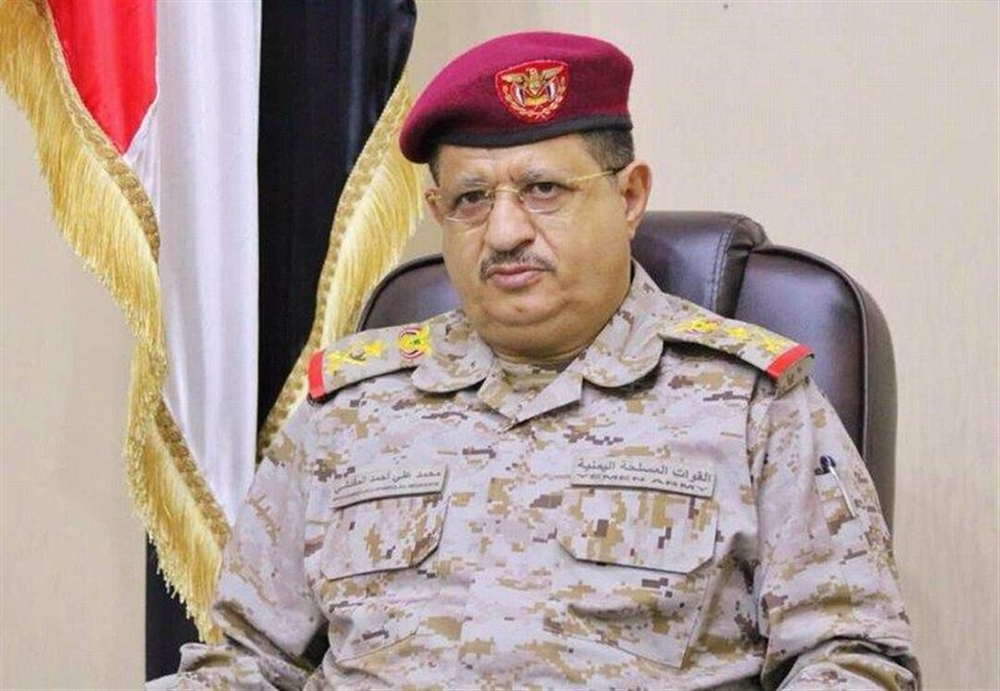 وزير الدفاع: عازمون على الحسم العسكري وهزيمة الحوثيين