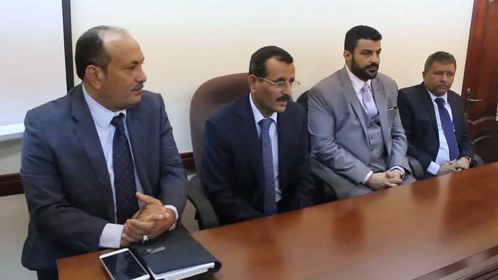 اجتماع حكومي في عدن يقر تنفيذ حملات لإزالة العشوائيات