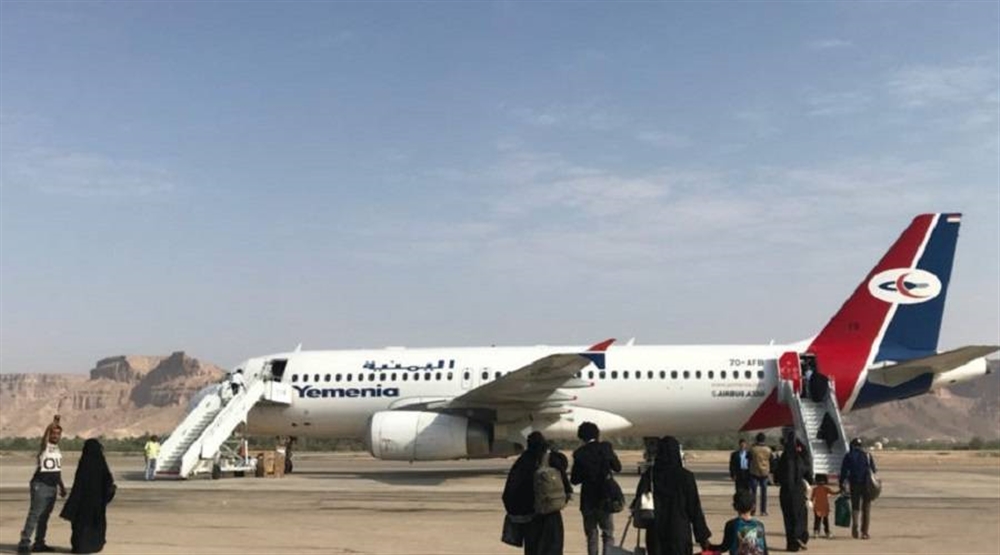 لمواجهة كورونا.. الحكومة اليمنية تعلق الرحلات الجوية وعمل القضاء وتغلق المنافذ البرية
