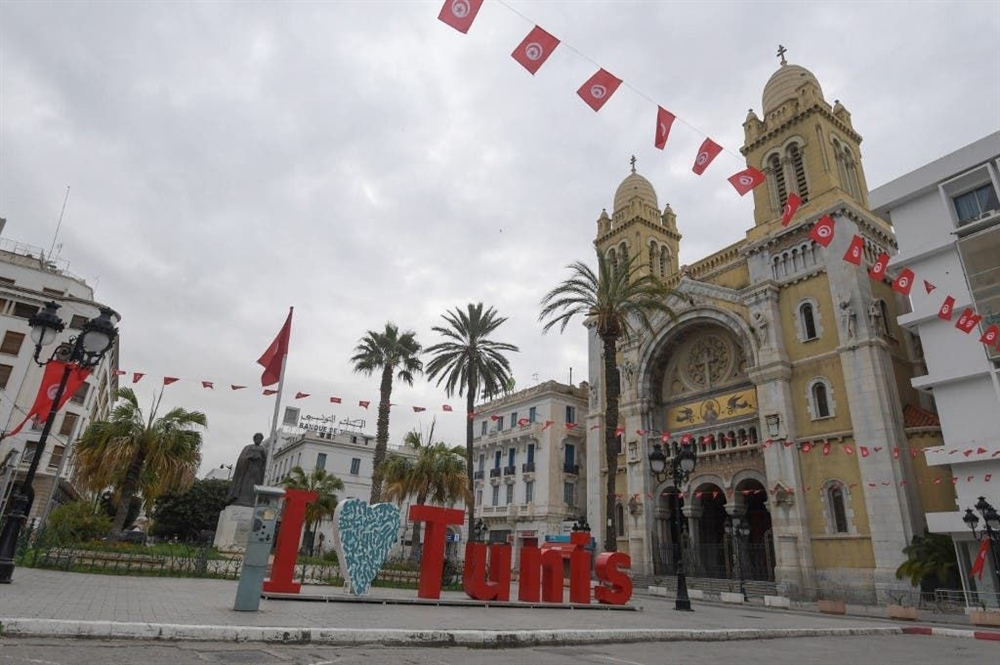الرئيس التونسي يعلن فرض حجرا صحيا عاما للحد من تفشي وباء كورونا