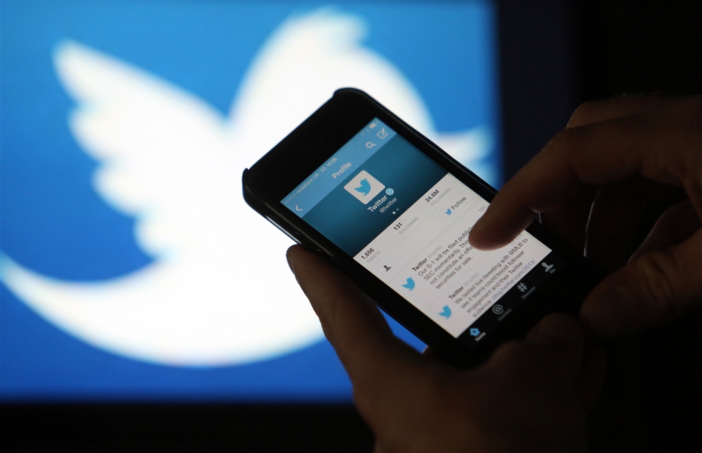 "تويتر" تحذف حسابات مرتبطة بمصر والسعودية تتلقى "توجيهات" حكومية