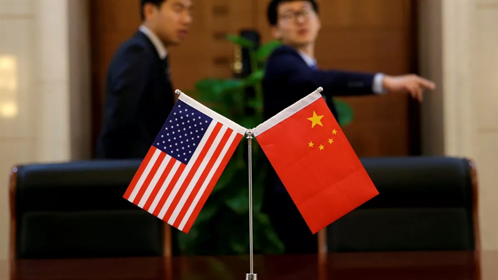 أمريكا تتهم الصين بـ"محاولة سرقة أبحاث" حول كورونا