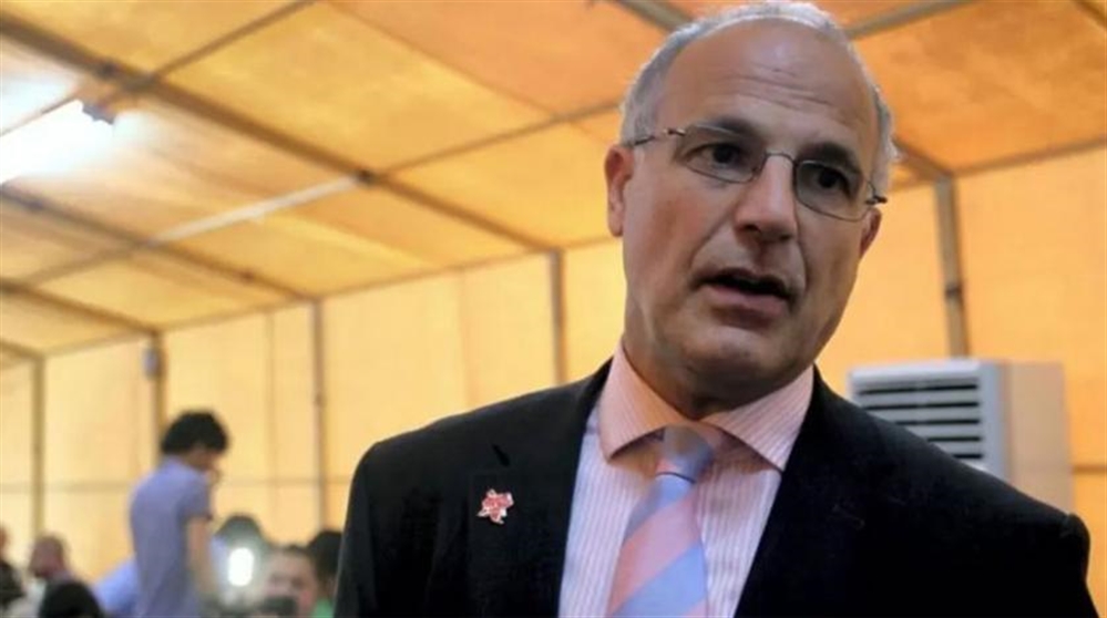السفير البريطاني: نريد أن نرى جدية الانتقالي في تنفيذ اتفاق الرياض