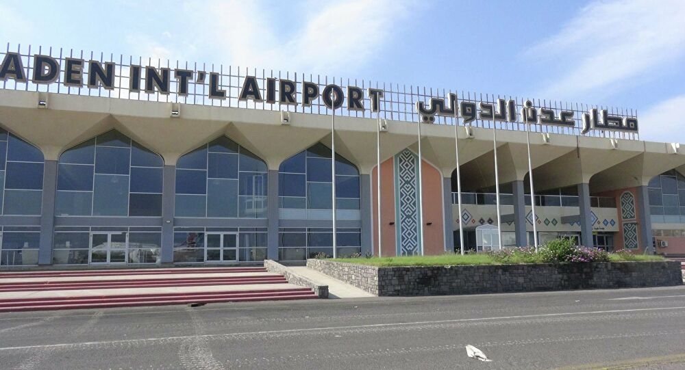 مطار عدن يعتذر عن استقبال العالقين ويوضح الأسباب