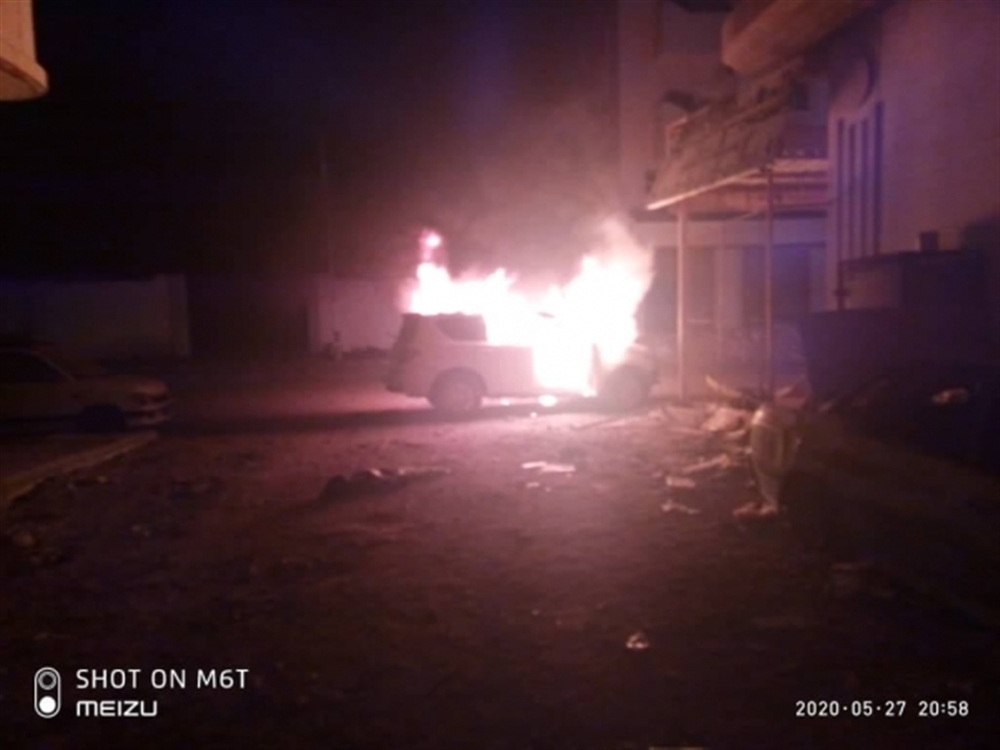 إصابة نجل مسؤول حكومي بانفجار عبوة ناسفة في عدن