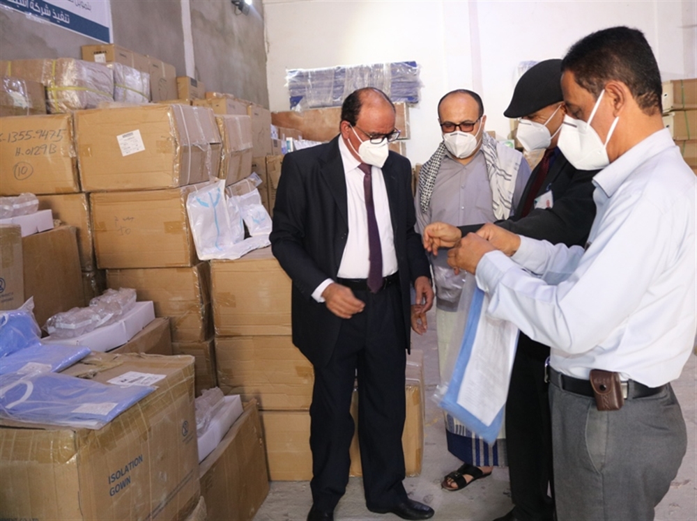 الصحة اليمنية تتسلم شحنة جديدة من المستلزمات الطبية لمكافحة كورونا