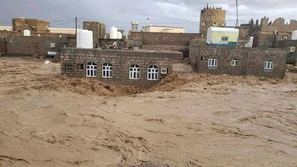 ارتفاع ضحايا السيول في مأرب إلى 21 وفاة.. ومخاوف دولية من تداعيات الأمطار في اليمن