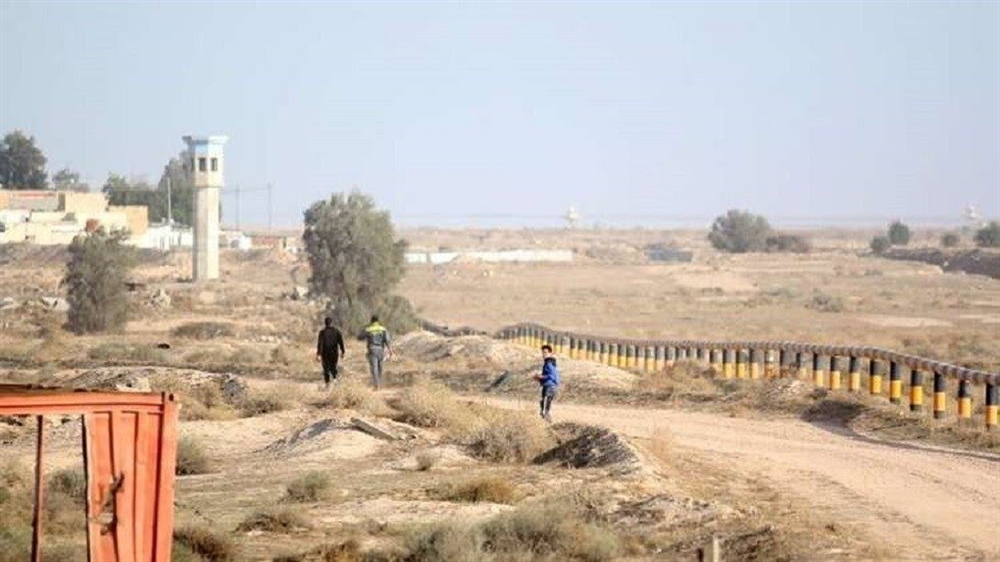 العراق :جماعة مسلحة تهاجم  قافلة عتاد امريكي قرب الحدود مع الكويت