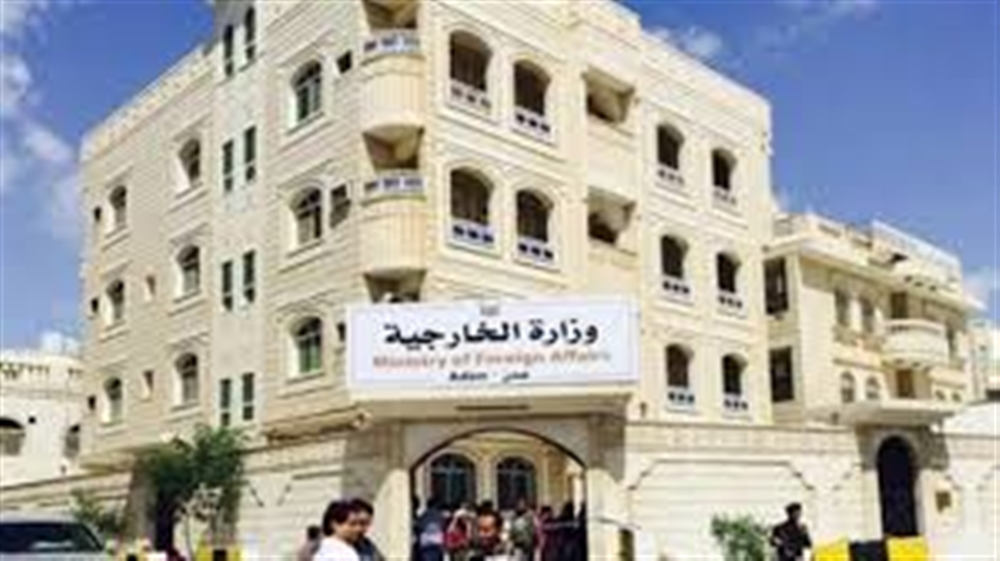 الحكومة : خزان صافر لا يمكن ان يعود محطة للتصدير ويجب التخلص من المخزون فورا