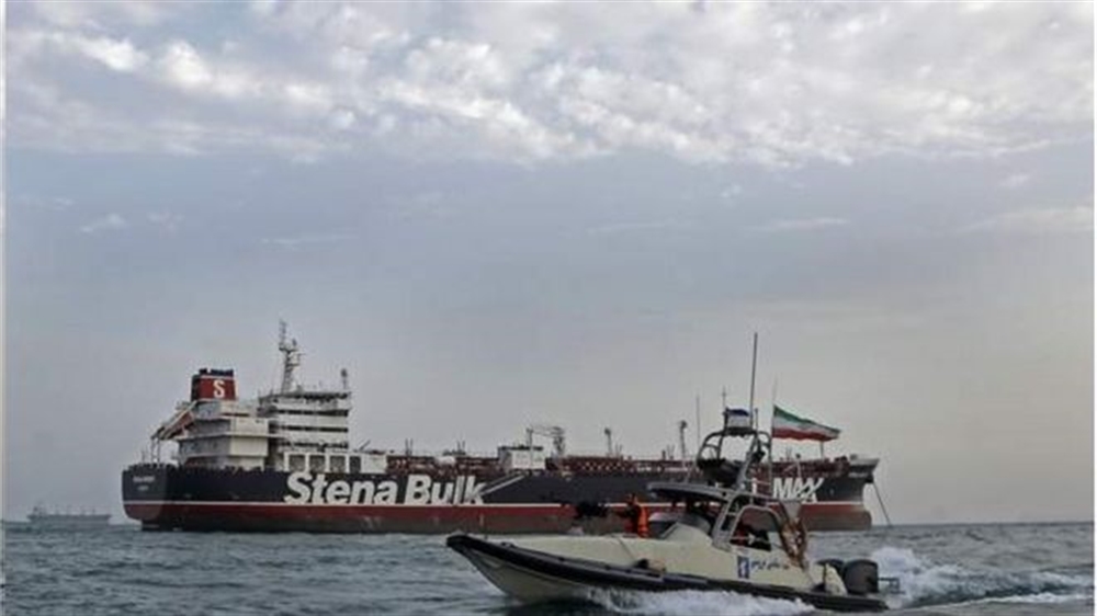 إيران تحتجز سفينة إماراتية وتستدعي القائم بأعمال أبوظبي