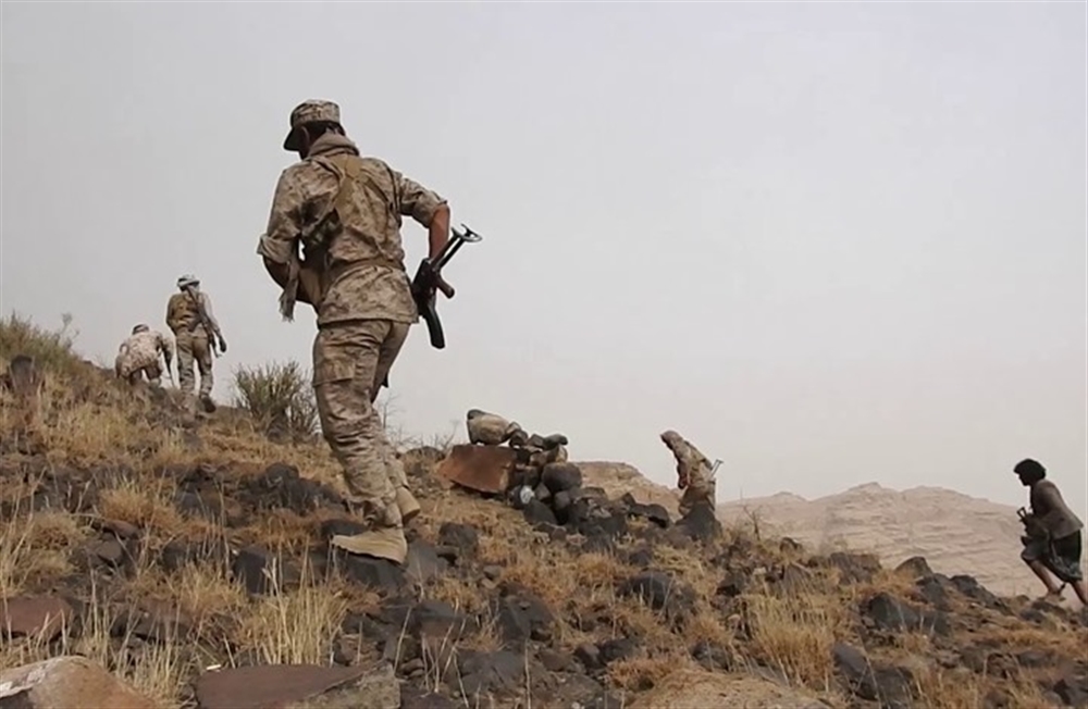 الجيش يعلن تحرير مواقع عسكرية استراتيجية شمالي البيضاء