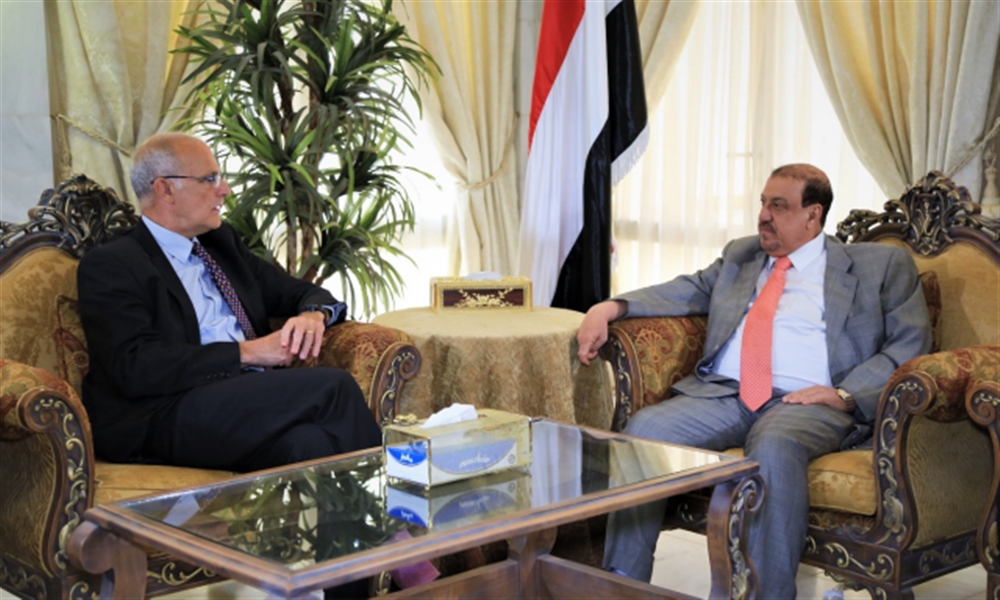 السفير البريطاني: اتفقت مع "البركاني" على تنفيذ اتفاق الرياض وانهاء هجوم الحوثيين على مأرب