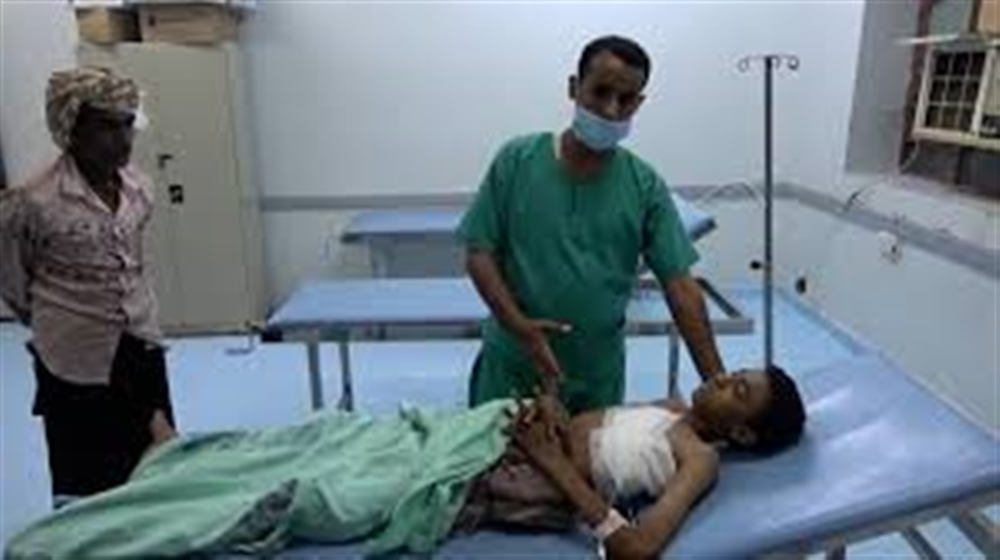 بعد ساعات من جريمة مماثلة...قصف حوثي يصيب طفلا بجروح خطيرة